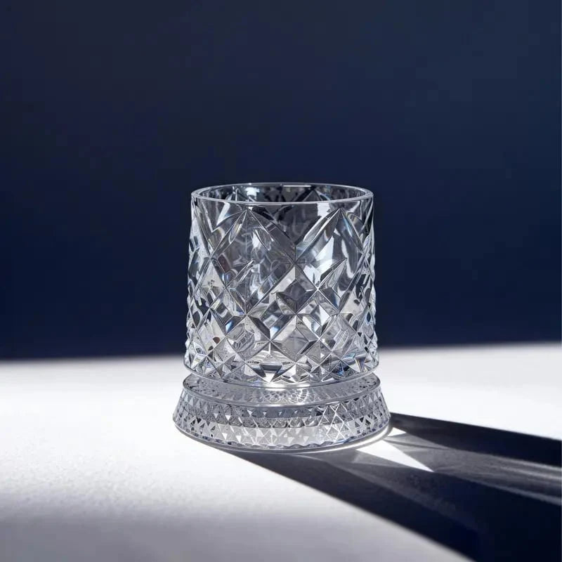 360° Spinning Star-Cut Crystal Glass for Whiskey and Cocktails