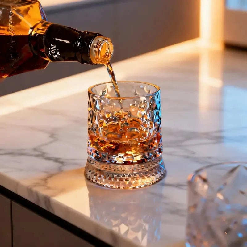 360° Spinning Star-Cut Crystal Glass for Whiskey and Cocktails