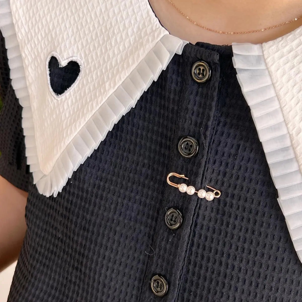 Faux Pearl Brooch Safety Pins for Dresses and Scarves, 8-Piece Set