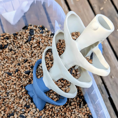 Outdoor-Ready Fish Skeleton Hanging Bird Feeder for Garden Display