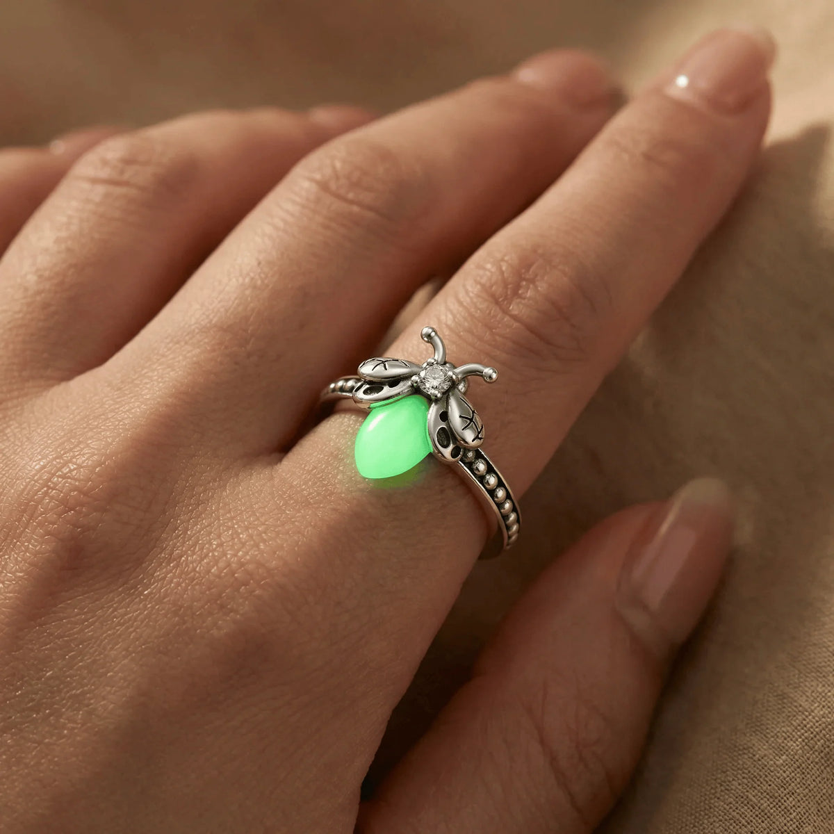 Distinctive Firefly Glow Ring S925 Silver – Luminous Nature-Inspired