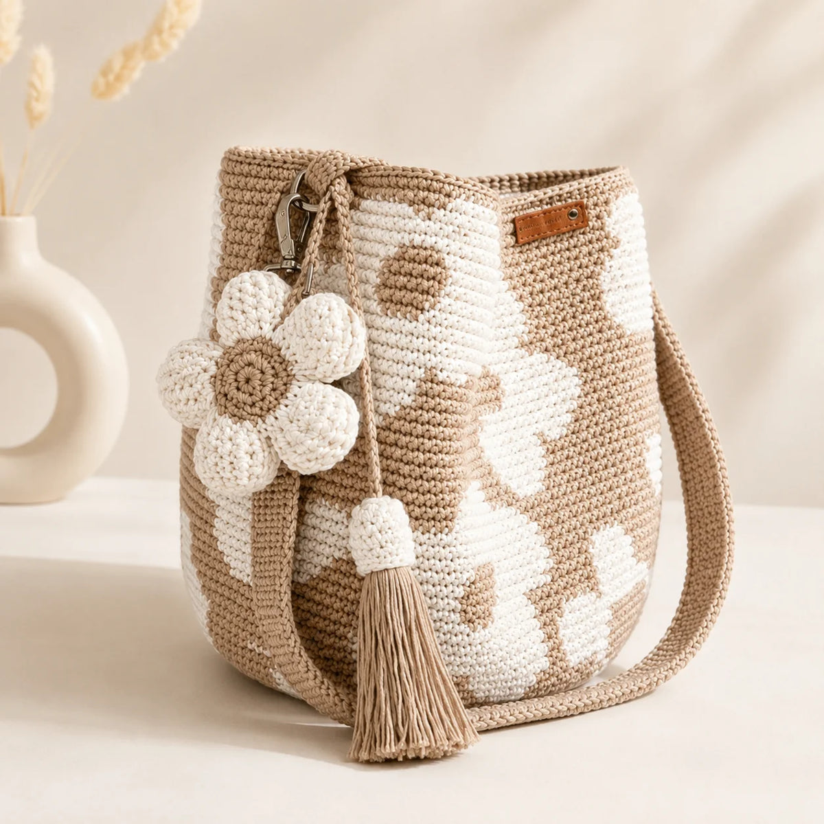 Space-Saving Handwoven Flower Bucket Bag for Organized Storage
