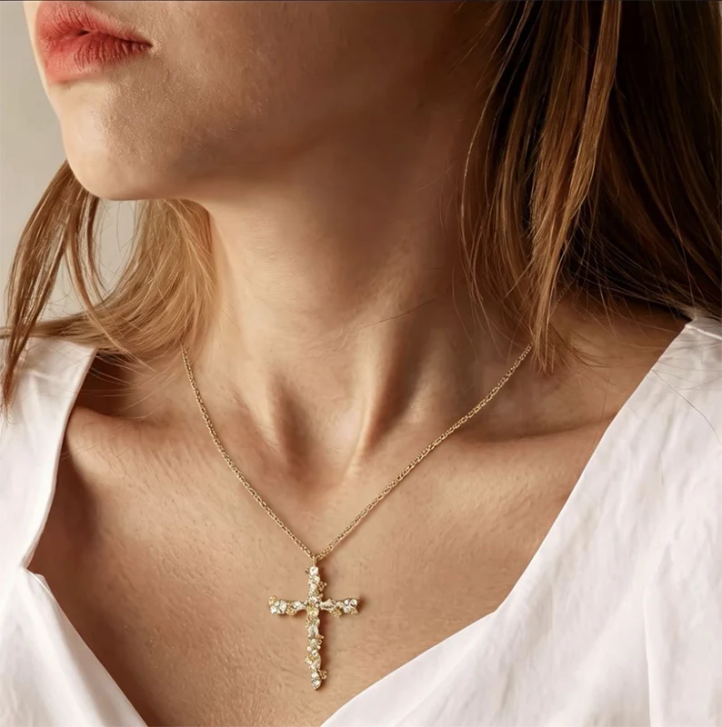 Pet-Friendly Radiant Cross Necklace – Twisted Chain, Petal