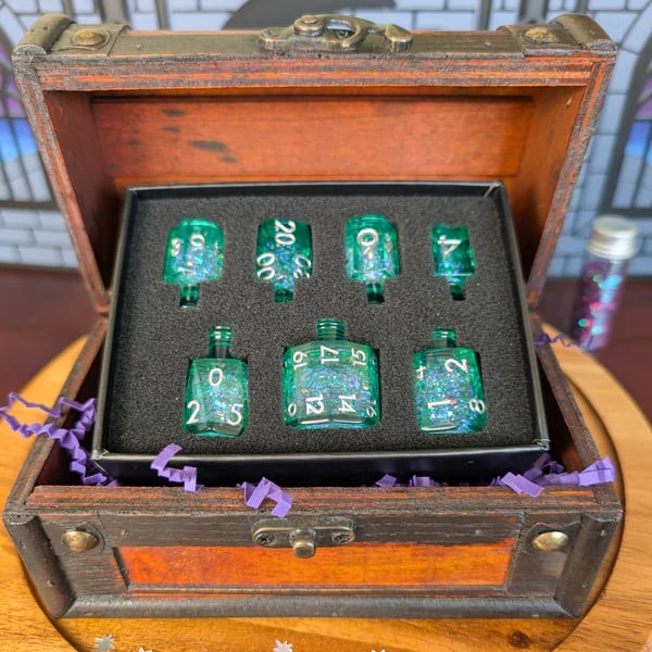 Purpose-Built Crescent Moon Liquid Core Potion Dice