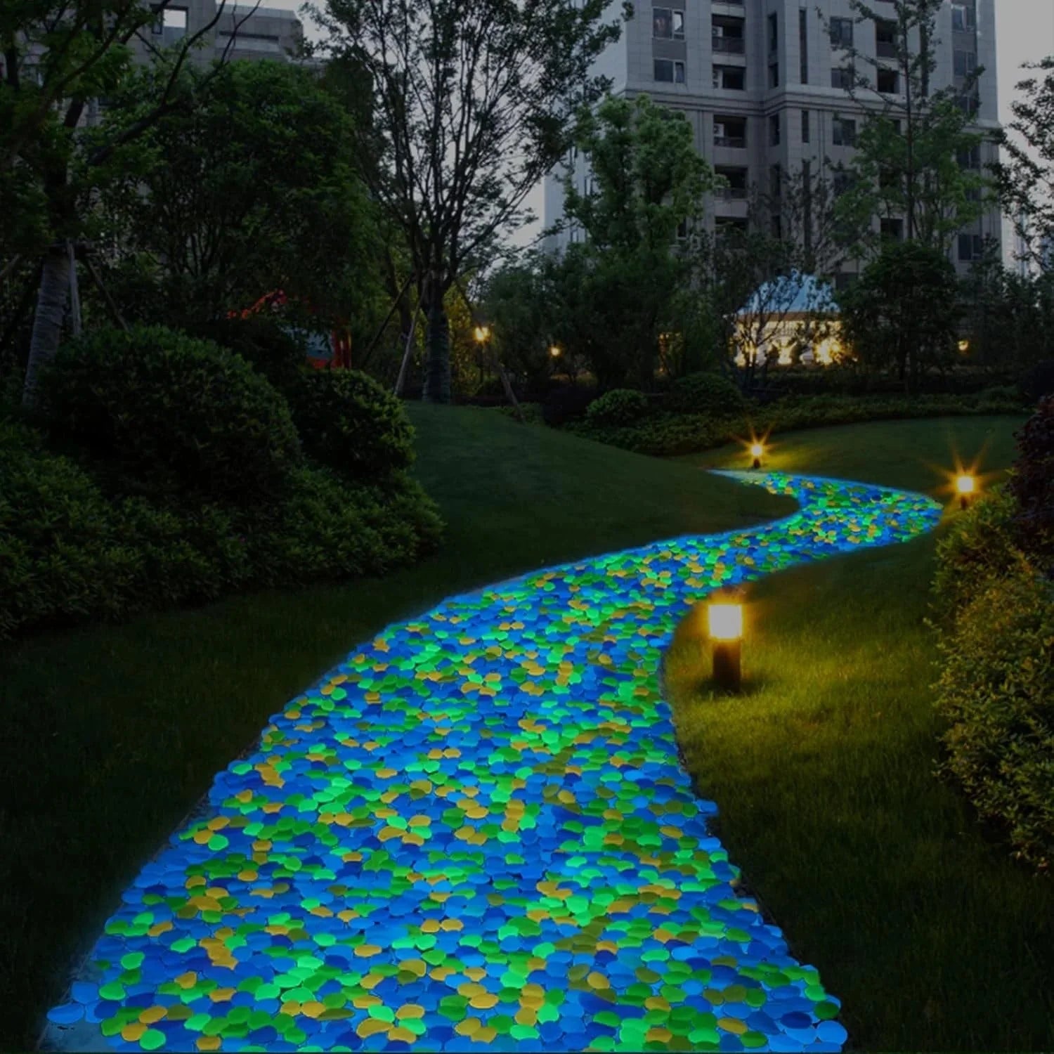 Non-Toxic Multicolor Glow-in-the-Dark Garden and Aquarium Stones
