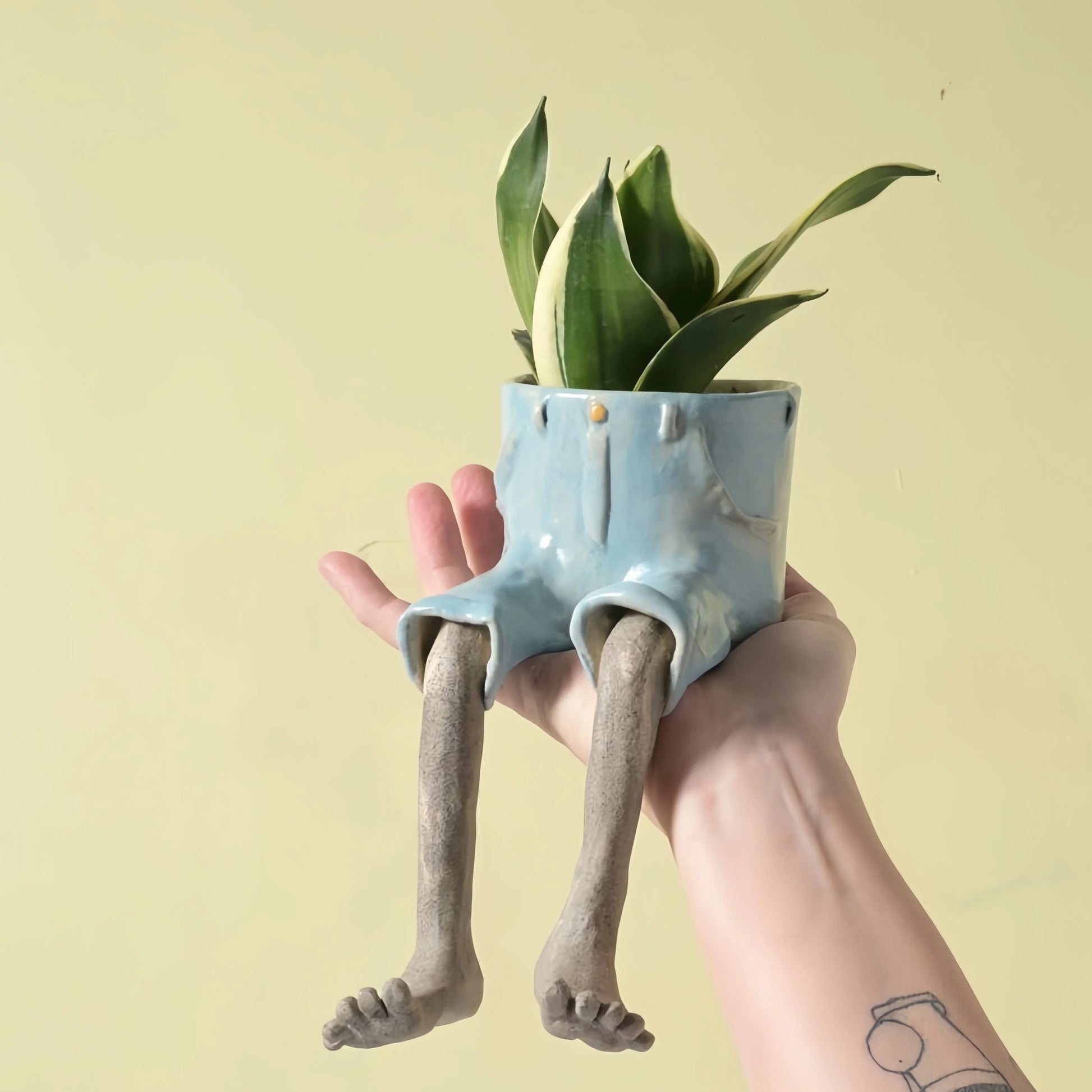Outdoor Creative Sitting Planter Collection for Gar – Creative Sitting