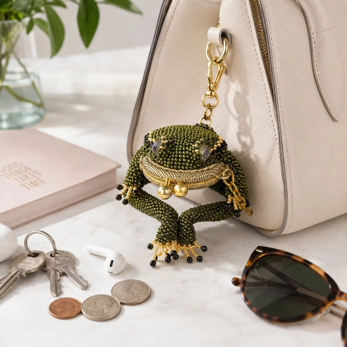 Purpose-Built Hand-made Charming Frog Coin Purse for Everyday Use