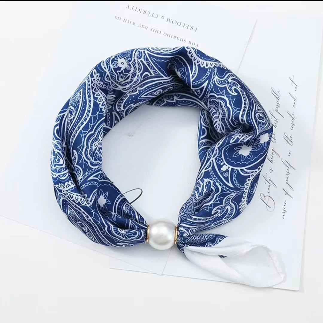 Printed Scarf with an Elegant Pearl Buckle Closure